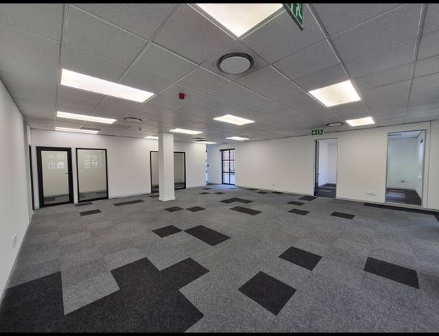 677M² OFFICE TO LET IN SANDTON CENTRAL